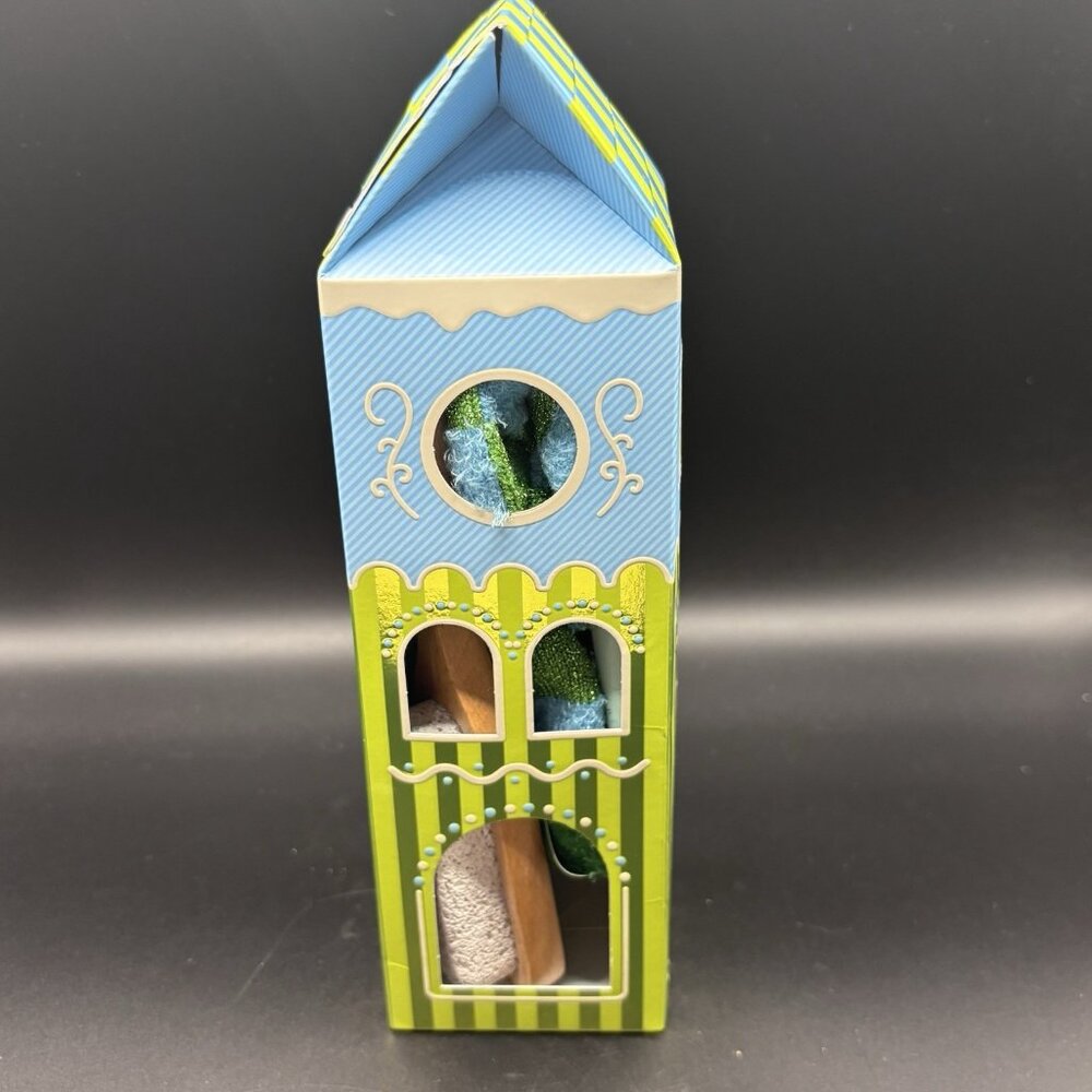 Bath & Body Works Foot Care Routine Gift Set Socks Cream Pumice Stone Christmas - Picture 2 of 14